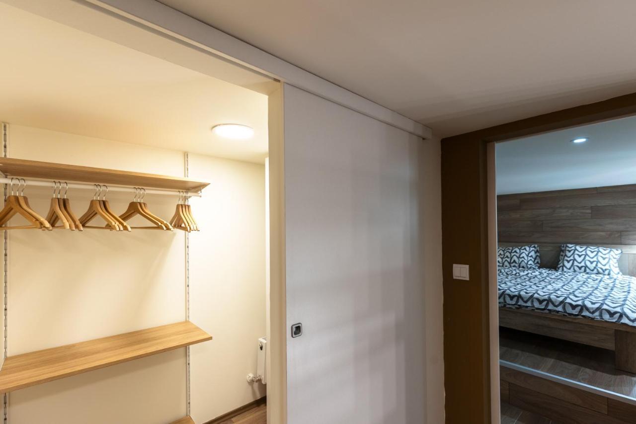 Kazinczy 10 Apartment With 3 Bedrooms Budapest Exteriör bild